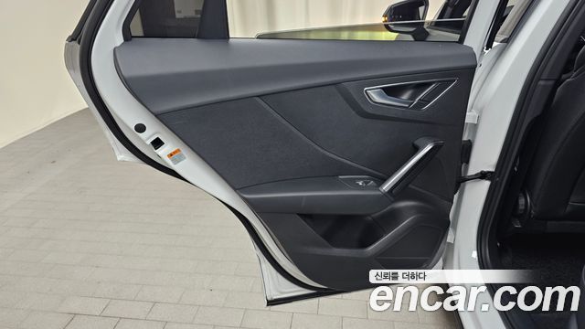 Audi Q2 2020 — photo 15