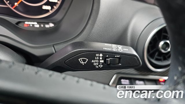 Audi Q2 2020 — photo 27
