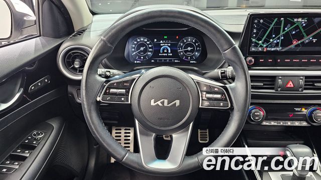 Kia K3 2023 — photo 19