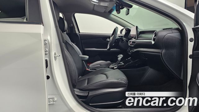 Kia K3 2023 — photo 16