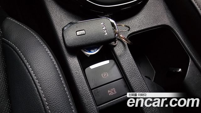 Kia K3 2023 — photo 28