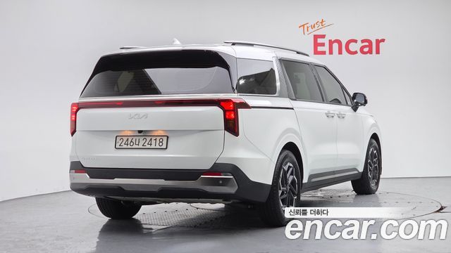 Kia Canival 2024 — photo 2