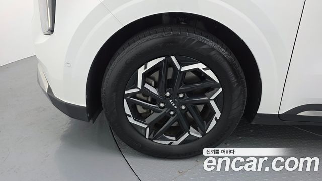 Kia Canival 2024 — photo 5