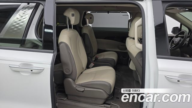 Kia Canival 2024 — photo 11