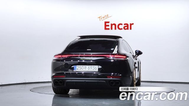 Porsche Panamera 2023 — photo 4
