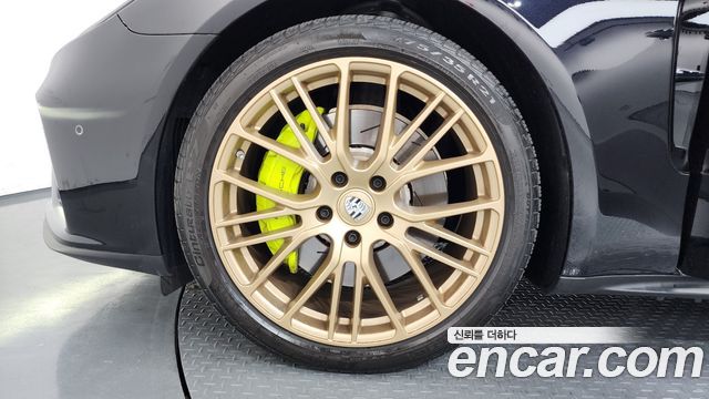 Porsche Panamera 2023 — photo 5