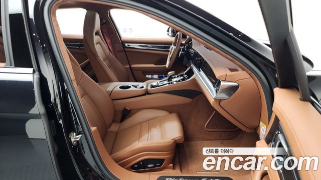Porsche Panamera 2023 — photo 16
