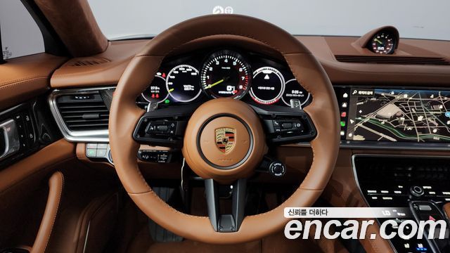Porsche Panamera 2023 — photo 18