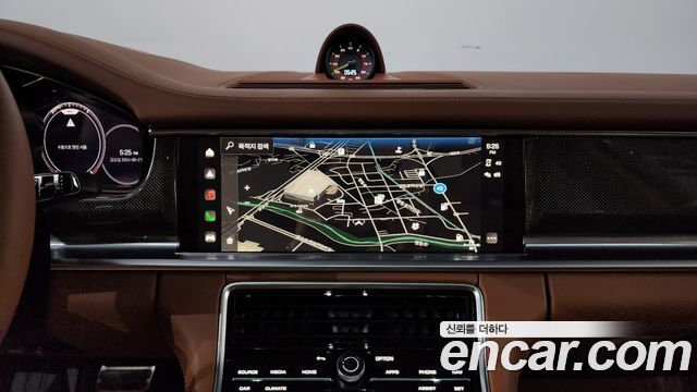 Porsche Panamera 2023 — photo 19