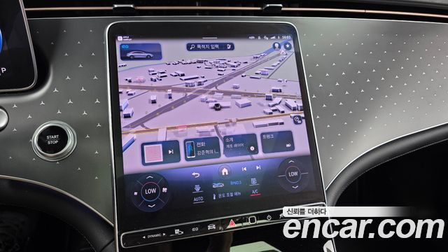 Mercedes-Benz EQE 2023 — photo 14