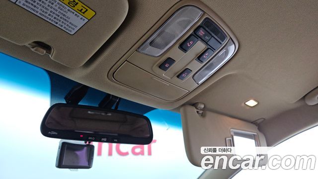 Kia Canival 2017 — photo 25