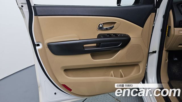 Kia Canival 2017 — photo 14