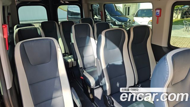 Hyundai Solati 2024 — photo 12