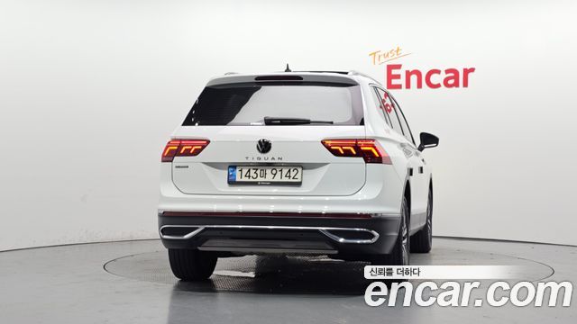 Volkswagen Tiguan 2023 — photo 4