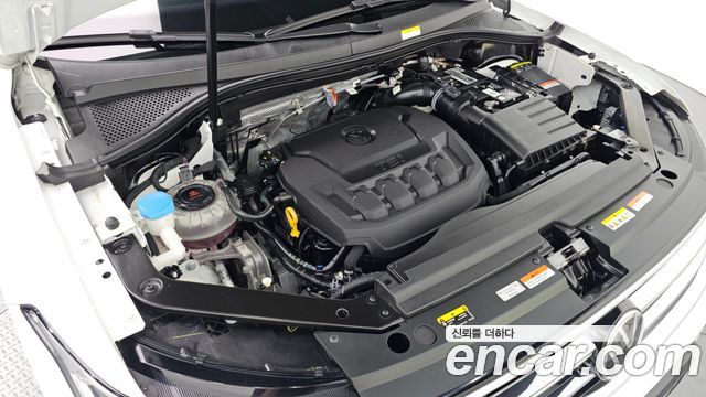 Volkswagen Tiguan 2023 — photo 6