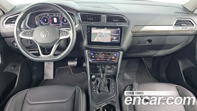 Volkswagen Tiguan 2023 — photo 10
