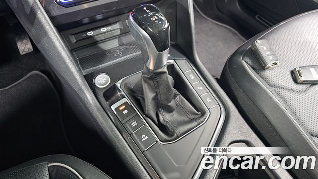 Volkswagen Tiguan 2023 — photo 12
