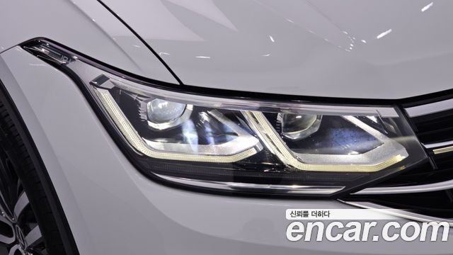 Volkswagen Tiguan 2023 — photo 8