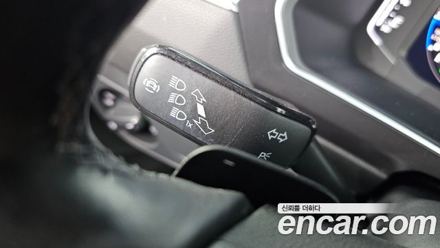 Volkswagen Tiguan 2023 — photo 35