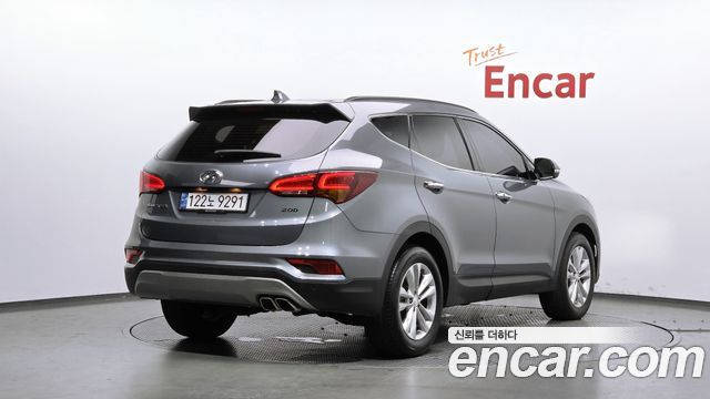 Hyundai Santafe 2018 — photo 2