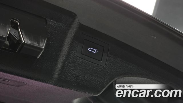 Hyundai Santafe 2018 — photo 26