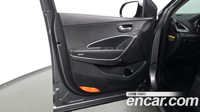 Hyundai Santafe 2018 — photo 14