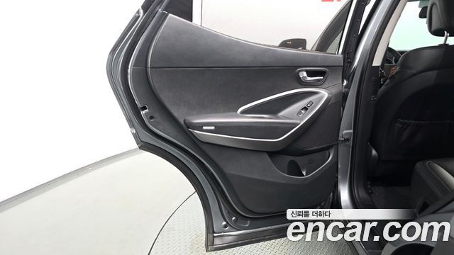 Hyundai Santafe 2018 — photo 15