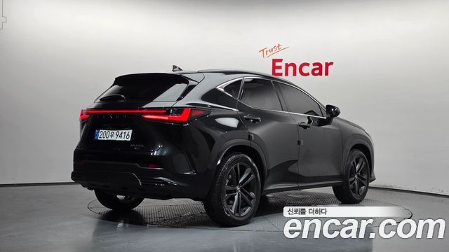 Lexus NX 2025 — photo 2