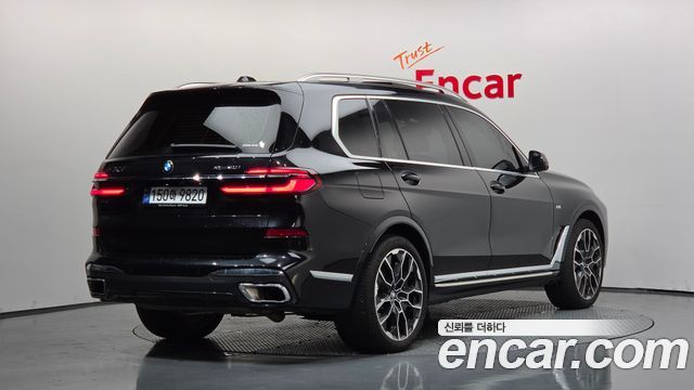 BMW X7 2024 — photo 2
