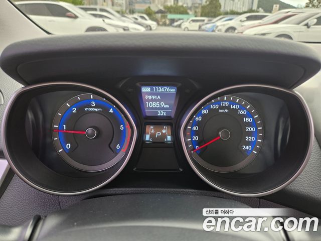 Hyundai i30 2016 — photo 12