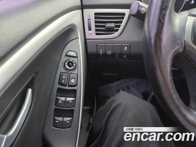Hyundai i30 2016 — photo 15