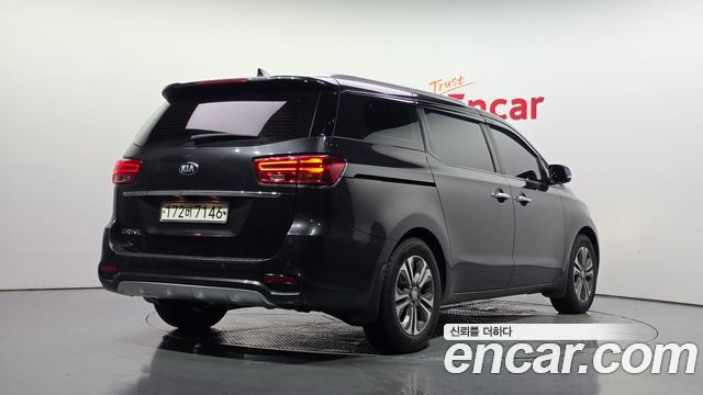 Kia Canival 2019 — photo 2