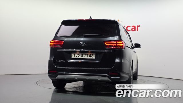 Kia Canival 2019 — photo 4