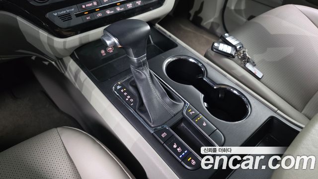 Kia Canival 2019 — photo 9