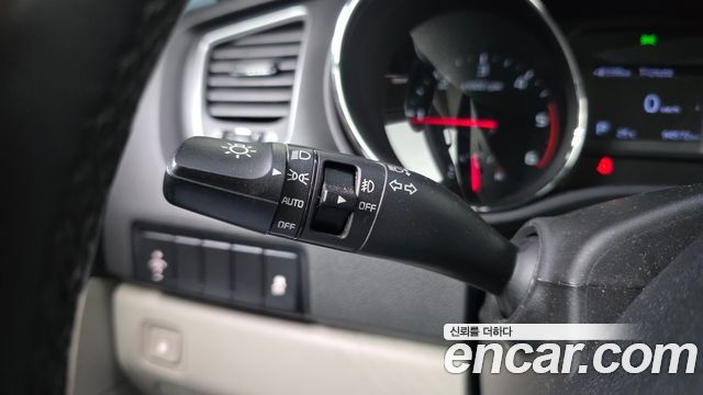 Kia Canival 2019 — photo 14