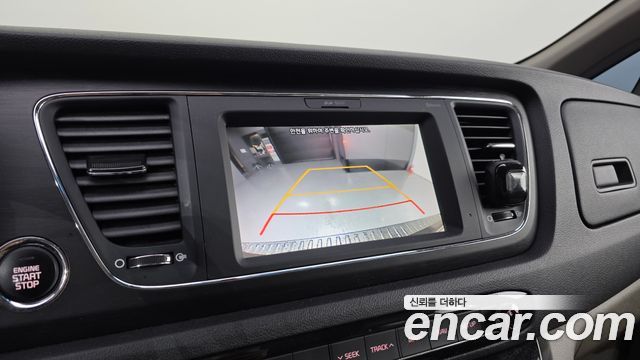 Kia Canival 2019 — photo 16