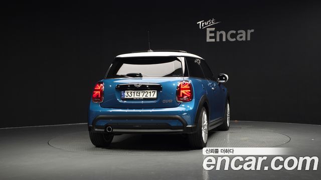 Mini Cooper 2023 — photo 4