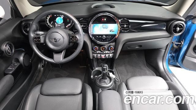 Mini Cooper 2023 — photo 10