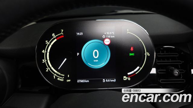 Mini Cooper 2023 — photo 11