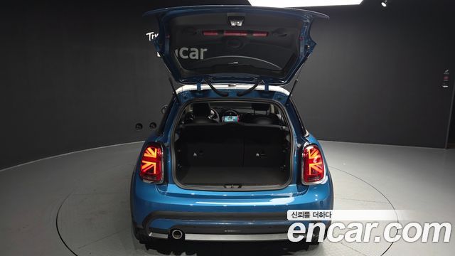 Mini Cooper 2023 — photo 26