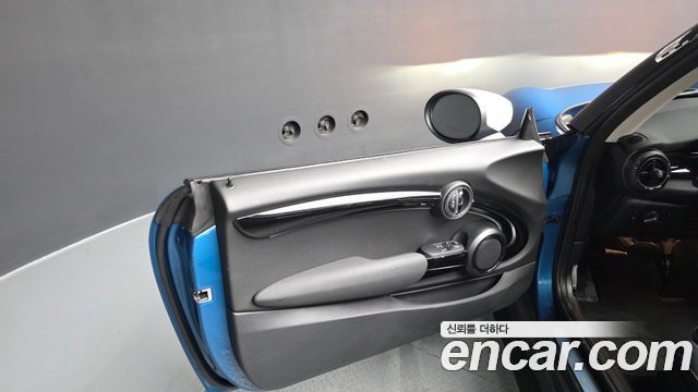 Mini Cooper 2023 — photo 14
