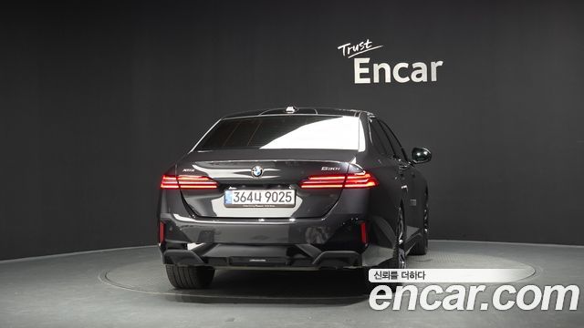 BMW 5-Series 2026 — photo 4