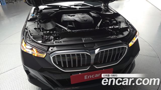 BMW 5-Series 2026 — photo 6