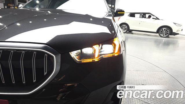 BMW 5-Series 2026 — photo 8