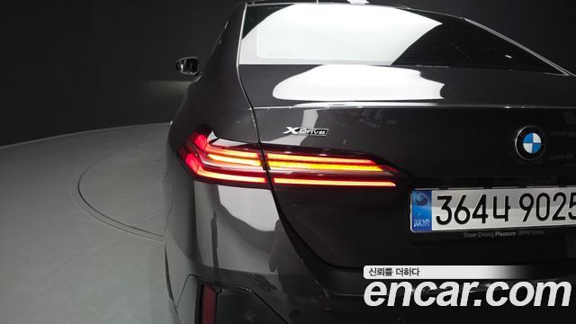 BMW 5-Series 2026 — photo 9