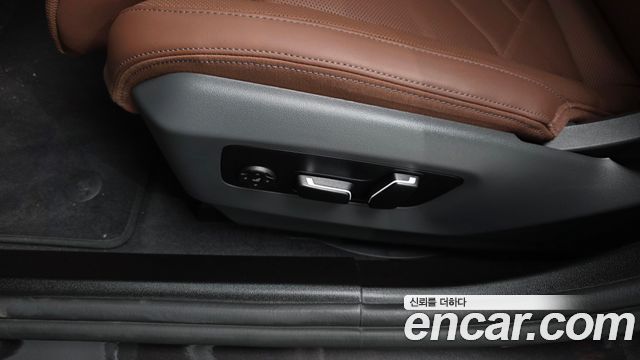BMW 5-Series 2026 — photo 35