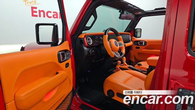 Jeep Wrangler 2023 — photo 13