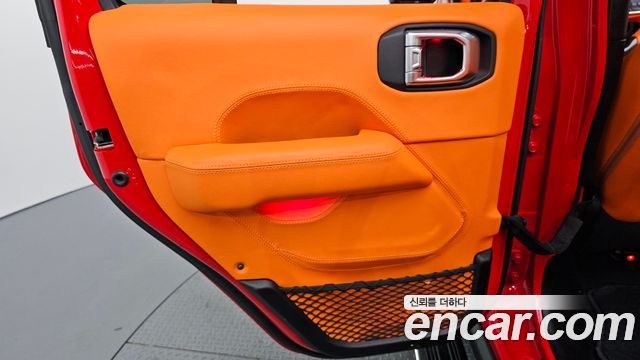 Jeep Wrangler 2023 — photo 15