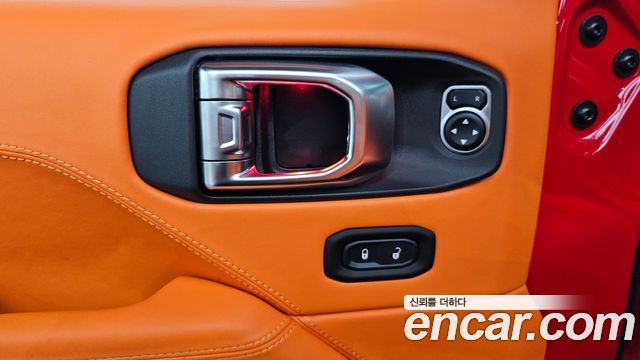 Jeep Wrangler 2023 — photo 27