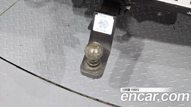 Jeep Wrangler 2023 — photo 28